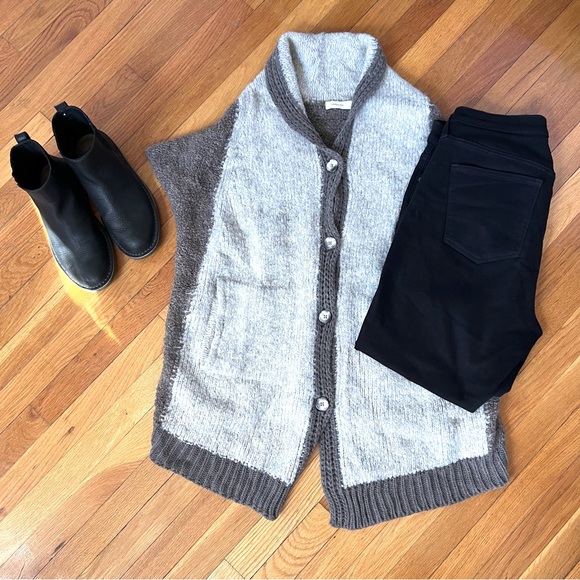 Sleeping on Snow Cardigan Sweater - Picture 1 of 3